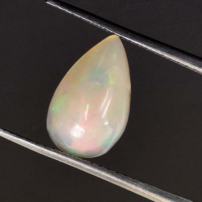 1.85 Cts Ethiopian Fire Opal - Cabochon