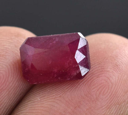 4.91 Cts Madagascar Ruby Gemstone - Faceted