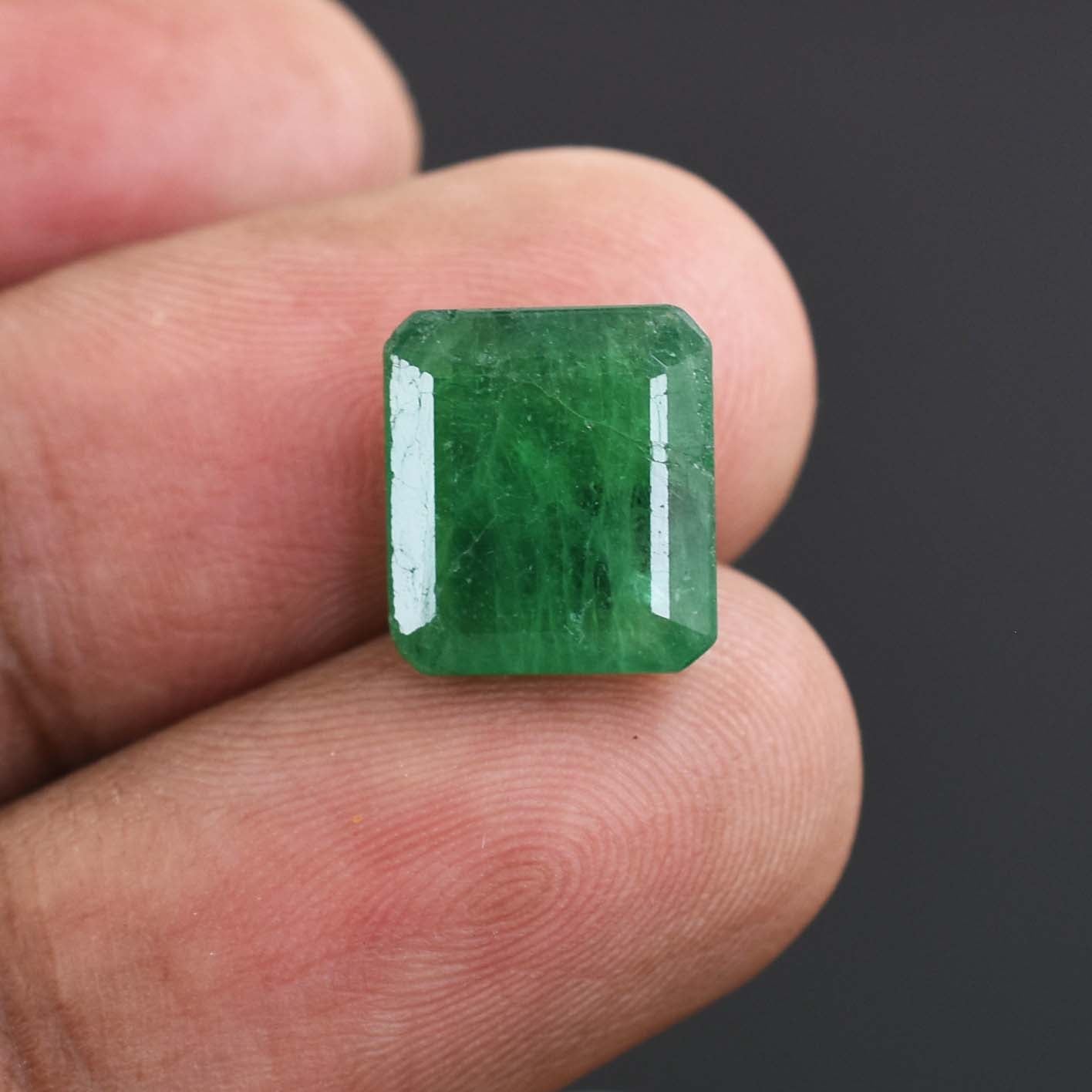 5.65 Cts African Emerald Gemstone - Faceted